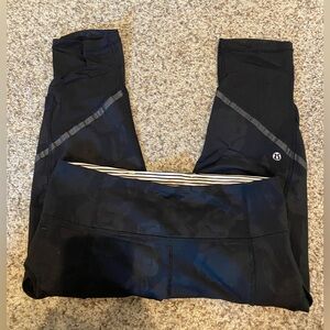 Lululemon capri leggings - size 6 - well loved
